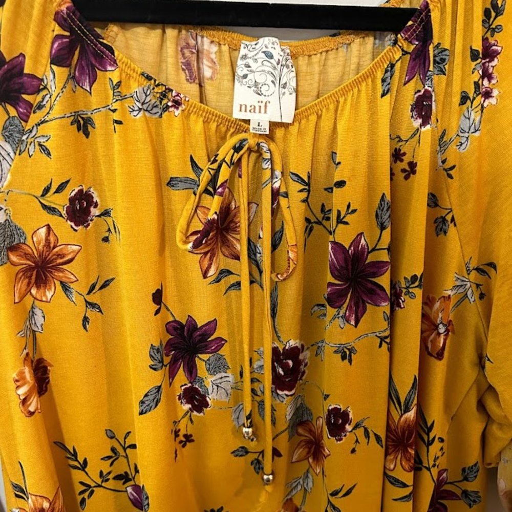 Naif Floral Top - Picture 2 of 5